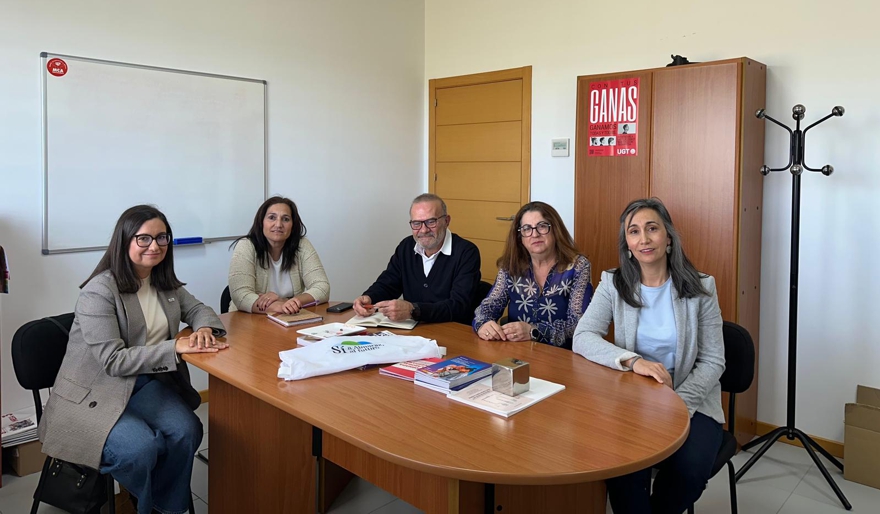UGT FICA Extremadura reafirma su apoyo a la continuidad de Almaraz junto a “Mujeres por Almaraz”